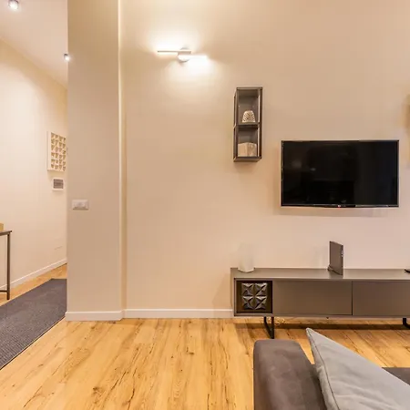 Center - 5 Min From Duomo And Linate Airport Apartment Milan
